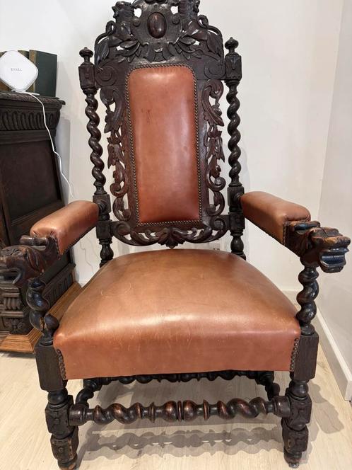 Antieke kasteel stoel, Antiek en Kunst, Antiek | Meubels | Stoelen en Banken, Ophalen