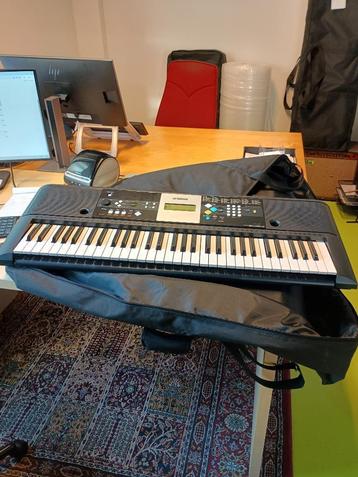 Yamaha E223 keyboard beschikbaar voor biedingen
