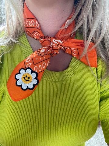 Bandana sjaaltje oranje smiley bloem koningsdag  beschikbaar voor biedingen