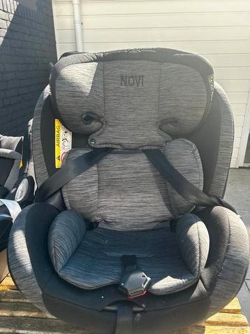 Autostoel baby 1-3 jaar merk Novi met isofix  beschikbaar voor biedingen