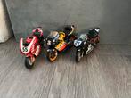 Race Motor Modellen - 3 Stuks, Hobby en Vrije tijd, Modelbouw | Auto's en Voertuigen, Overige merken, Gebruikt, 1:32 tot 1:50