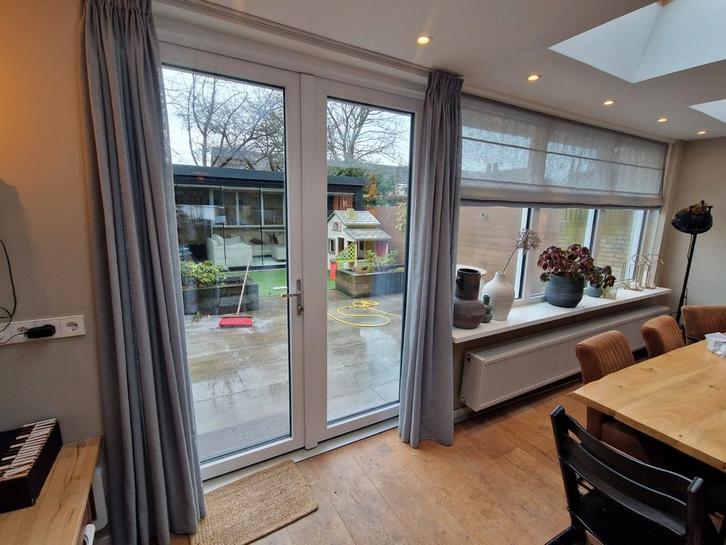 Prachtige Kwantum gordijnen: groen, inbetween, Huis en Inrichting, Stoffering | Gordijnen en Lamellen, Zo goed als nieuw, 200 cm of meer