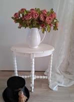 Brocante tafeltje, tikkeltje shabby in een witte kleur., Huis en Inrichting, Minder dan 45 cm, Minder dan 55 cm, Rond, Ophalen of Verzenden