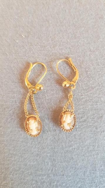 14k Gouden Cameo Oorbellen beschikbaar voor biedingen