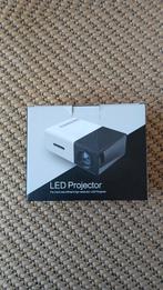 Artlii Mini Projector Beamer, Audio, Tv en Foto, Beamers, HD (720), Ophalen of Verzenden, Zo goed als nieuw, Artlii