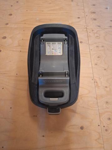 Maxi-Cosi FamilyFix Isofix Base beschikbaar voor biedingen