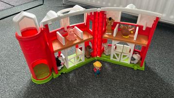 Litte people boerderij beschikbaar voor biedingen