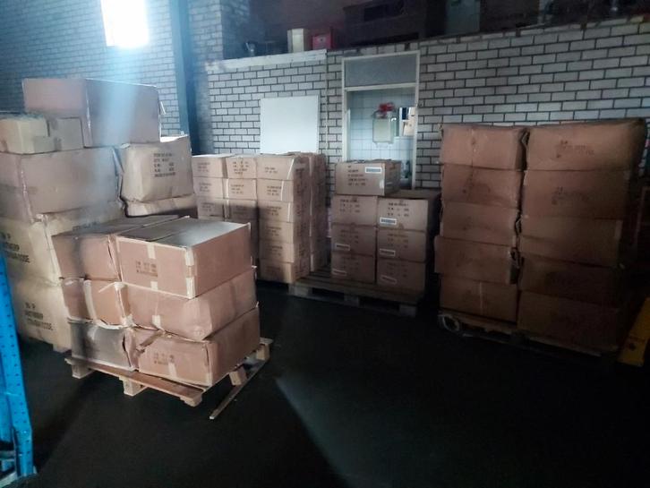 Opruiming diverse nieuwe partij handel MOET WEG, Diversen, Rommelmarktspullen, Nieuw, Ophalen