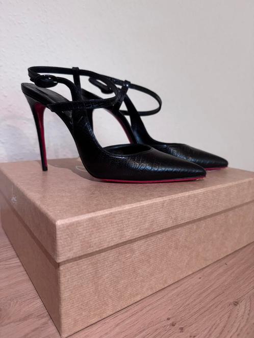 Christian Louboutin - JENLOVE 100 Black, Kleding | Dames, Schoenen, Zo goed als nieuw, Pumps, Zwart, Ophalen of Verzenden