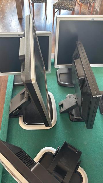 6 HP monitoren beschikbaar voor biedingen