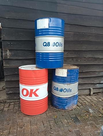 Olievaten 200 liter beschikbaar voor biedingen