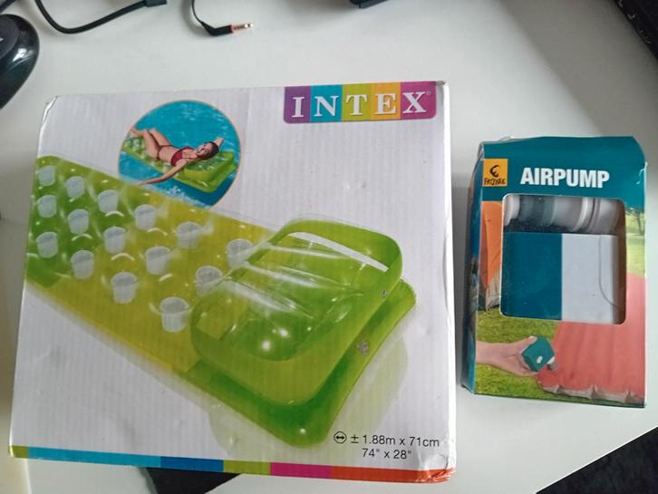 Luchtmatras 188  71 cm + elektrische pomp op batterijen, Caravans en Kamperen, Luchtbedden, Gebruikt, 1-persoons, Ophalen of Verzenden