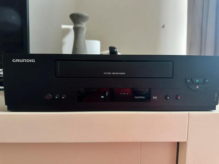 Grundig Hi-Fi Videorecorder GV 9000 + afstandsbediening, Audio, Tv en Foto, Videospelers, Gebruikt, VHS-speler of -recorder, Ophalen of Verzenden