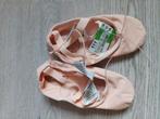Ballet schoentjes stof maat 38, Beige, Nieuw, Dansschoenen, Ophalen of Verzenden