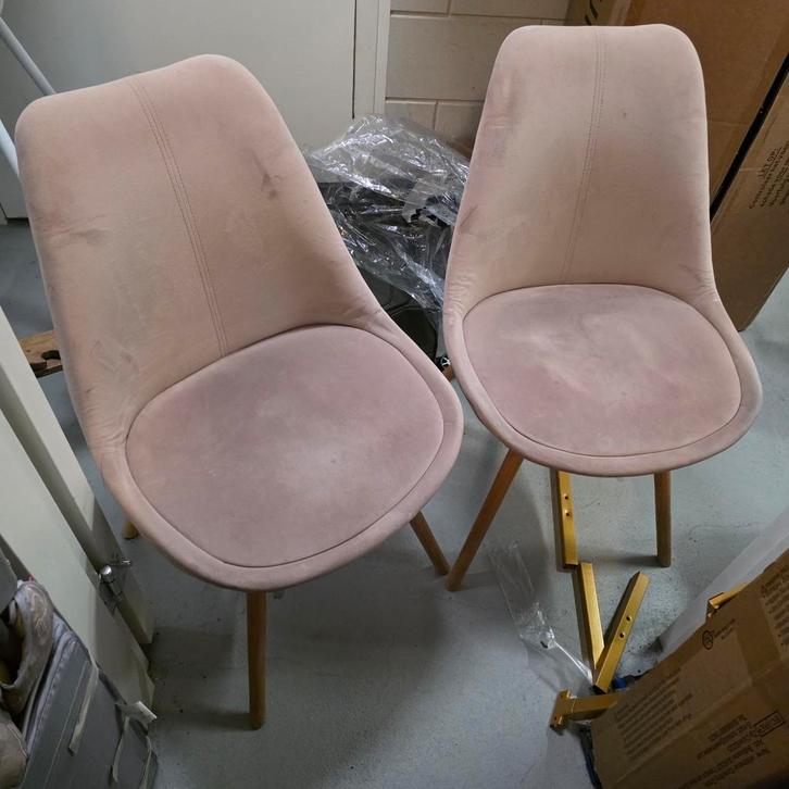 2 JYSK Eetstoelen - lichtroze Goede staat, Huis en Inrichting, Stoelen, Ophalen