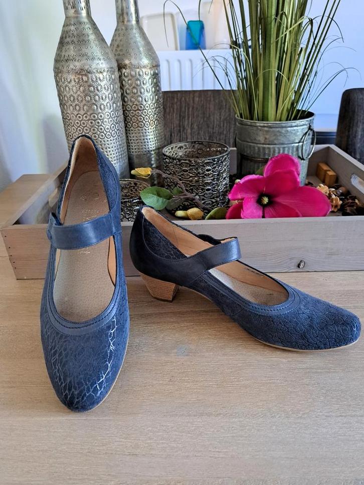 Mooi zgan blauw schoentjes Verhulst mt 7, Kleding | Dames, Schoenen, Zo goed als nieuw, Ballerina's, Blauw, Ophalen of Verzenden