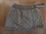 Aparte, dikkere, gevoerde beige rok maat 122; ALS NIEUW, Kinderen en Baby's, Kinderkleding | Maat 122, Ophalen of Verzenden, Zo goed als nieuw