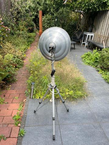 Vintage Fotostudio Lamp met Statief beschikbaar voor biedingen