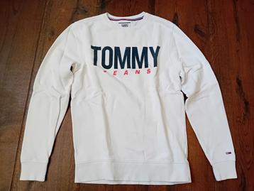 Prachtige Tommy Hilfiger sweater  beschikbaar voor biedingen