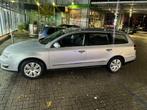 Volkswagen Passat FM Comfortline, Auto's, Volkswagen, Voorwielaandrijving, 15 km/l, Zwart, 4 cilinders