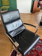 Fraaie zwart-leren draaistoel, Antiek en Kunst, Antiek | Meubels | Stoelen en Banken, Ophalen of Verzenden