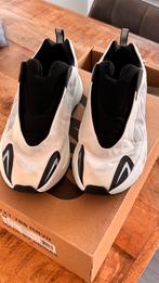 Yeezy, Kleding | Heren, Schoenen, Wit, Ophalen of Verzenden, Sneakers of Gympen, Zo goed als nieuw