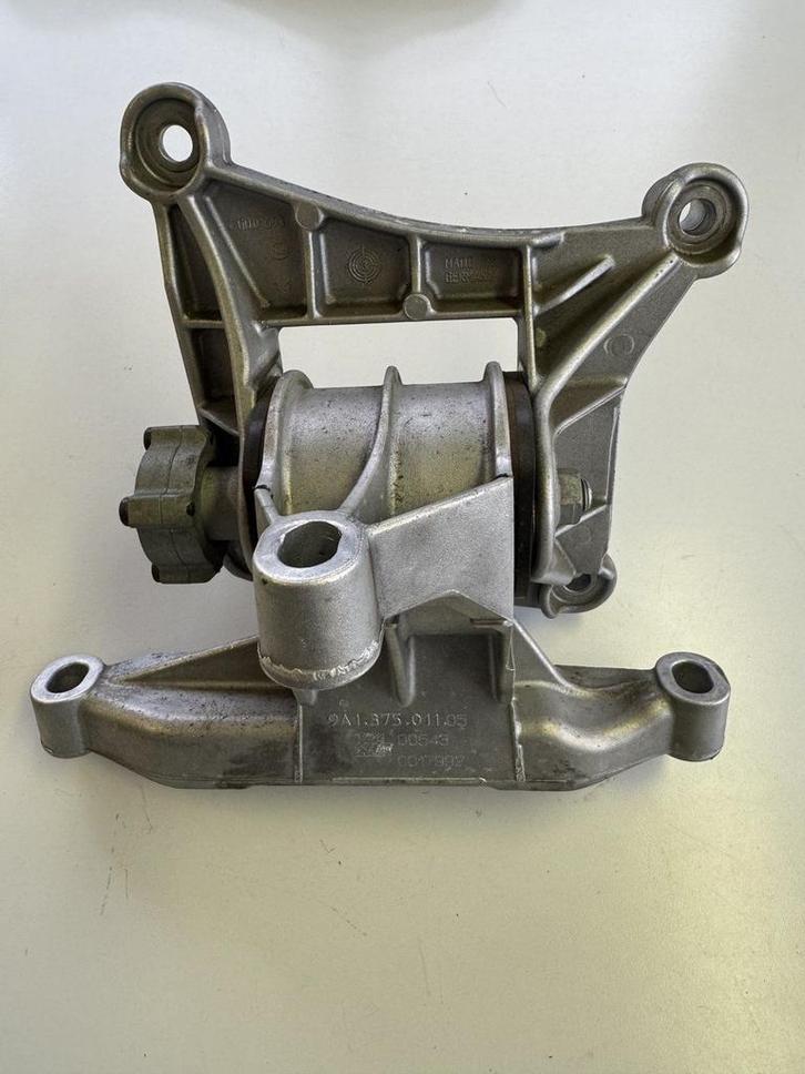 9A1.375.146.01  Motordrager + houder, Auto-onderdelen, Motor en Toebehoren, Gebruikt, Ophalen of Verzenden