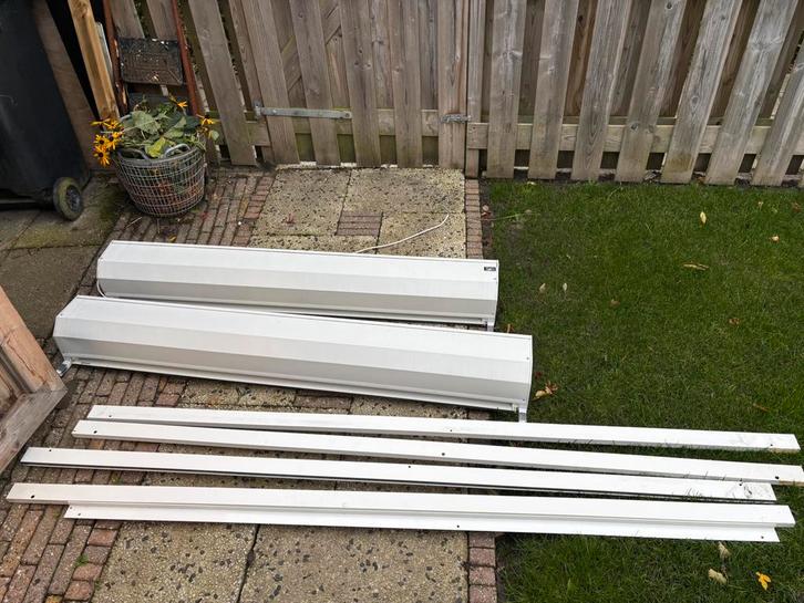 2x zonwering/rolluik, Doe-het-zelf en Verbouw, Rolluiken, Zo goed als nieuw, 200 cm of meer, 150 tot 200 cm, Wit, Elektrische bediening
