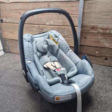 Maxi-cosi Pebble Plus met verkleiner  beschikbaar voor biedingen