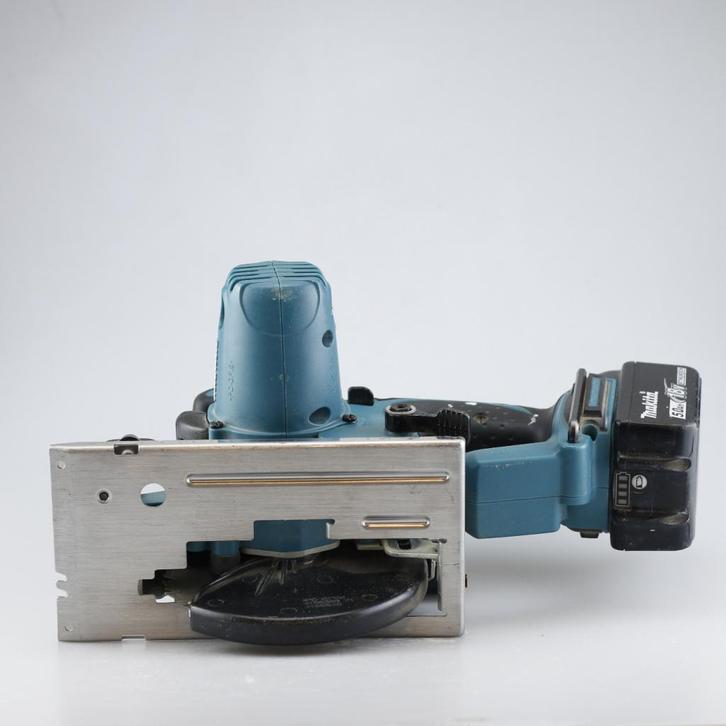 Makita DSS501 Accu Cirkelzaag, Doe-het-zelf en Verbouw, Gereedschap | Zaagmachines, Zo goed als nieuw
