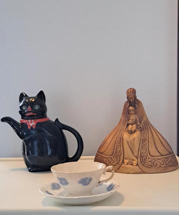 Oud Mariabeeld, kop en schotel & Zwarte Kat beschikbaar voor biedingen