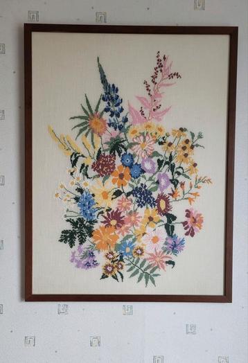 Bloemenboeket Borduurwerk/Schilderij beschikbaar voor biedingen