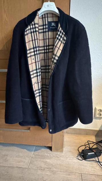 Burberry jas maat L beschikbaar voor biedingen
