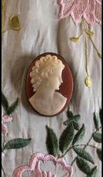 Celluloid broche met camee, Sieraden, Tassen en Uiterlijk, Antieke sieraden, Ophalen of Verzenden, Overige materialen, Broche