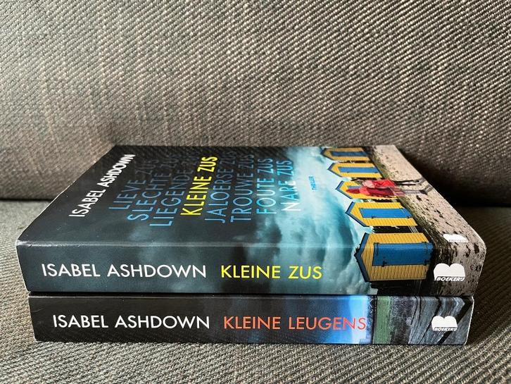 Isabel Ashdown - Kleine zus. (2018) + Kleine leugens. (2019), Boeken, Thrillers, Zo goed als nieuw, Ophalen of Verzenden