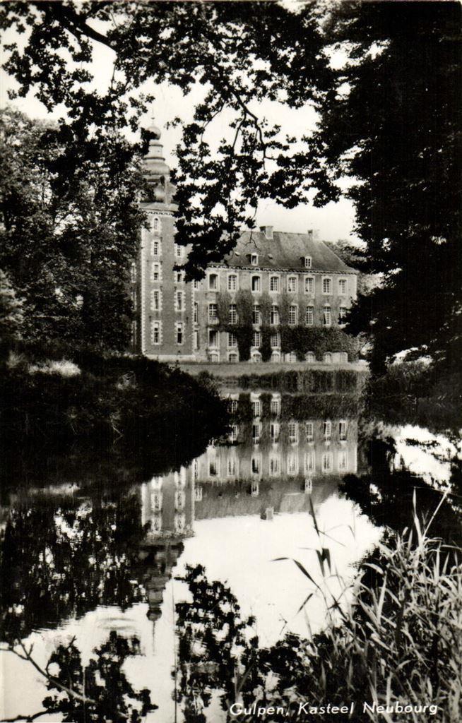 Gulpen, Kasteel Neubourg - 1966 gelopen, Verzamelen, Ansichtkaarten | Nederland, Gelopen, Limburg, Voor 1920, Ophalen of Verzenden