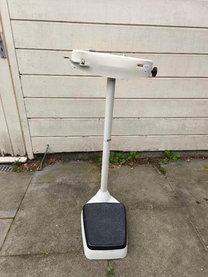 Manuele medische Weegschaal Seca, Witgoed en Apparatuur, Weegschalen, Gebruikt, Analoog, Personenweegschaal, 1 tot 500 gram, 100 kg of meer