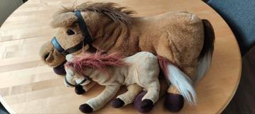 2 paarden knuffels  beschikbaar voor biedingen