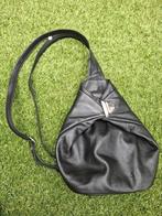 Mooie leren rugtas met mooie sluiting zwart, Ophalen of Verzenden, 25 tot 40 cm
