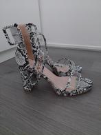 ZGAN leuke pumps met slangen print maat 38, Pumps, Verzenden, Zwart, Zo goed als nieuw