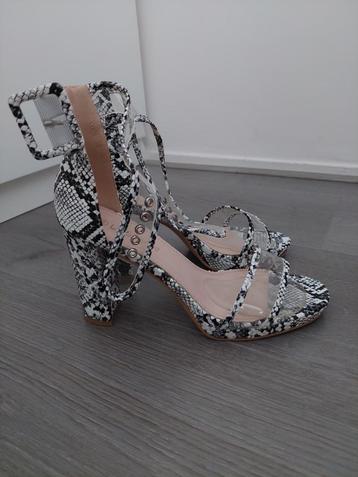 ZGAN leuke pumps met slangen print maat 38 beschikbaar voor biedingen
