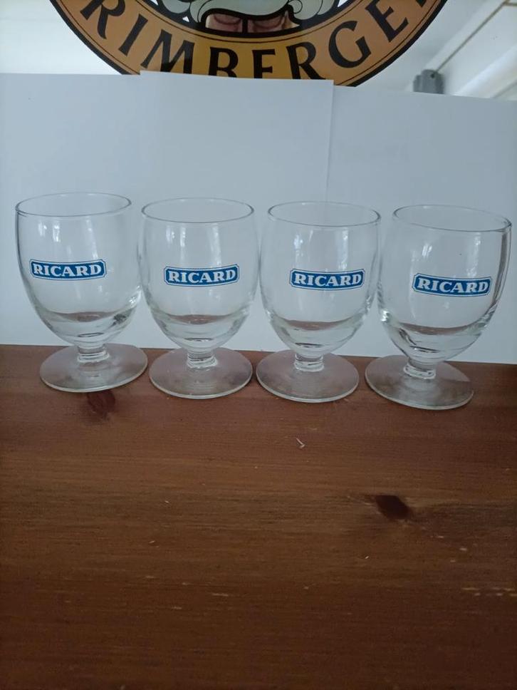 4 Ricard glazen uit Frankrijk, Verzamelen, Glas en Borrelglaasjes, Zo goed als nieuw, Overige typen, Ophalen of Verzenden