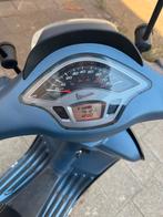 Vespa sprint 2020 (e4 motor), Fietsen en Brommers, Scooters | Vespa, Ophalen, Zo goed als nieuw, Vespa S