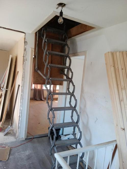 Inklap retro trap aluminium, Doe-het-zelf en Verbouw, Ladders en Trappen, Zo goed als nieuw, Minder dan 2 meter, Ophalen of Verzenden