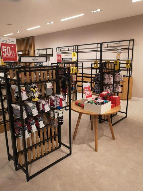 Winkel Presentatiestellingen – Metalen Display Rekken, Zakelijke goederen, Kantoor en Winkelinrichting | Winkel en Inventaris