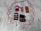 Armbanden, riem en 4x een clutch tas., Ophalen of Verzenden, Zo goed als nieuw, Overige kleuren, Overige materialen