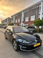 Mooie Zwarte Volkswagen e-Golf 2019 136pk NL auto 68k km NAP, Zwart, 4 cilinders, Zwart, Origineel Nederlands