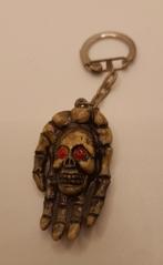 Oude vintage sleutelhanger sleutelhanger doodshoofd hand, Verzamelen, Sleutelhangers, Ophalen of Verzenden, Zo goed als nieuw