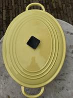 LE CREUSET vintage gele pan. Extra groot! Ovaal 31 cm, Keramische plaat, Koekenpan of Braadpan, Gebruikt, Ophalen of Verzenden