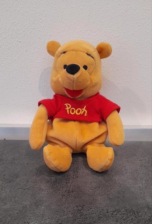 Lieve Winnie de Pooh knuffel uit Euro Disney Parijs., Kinderen en Baby's, Speelgoed | Knuffels en Pluche, Zo goed als nieuw, Beer